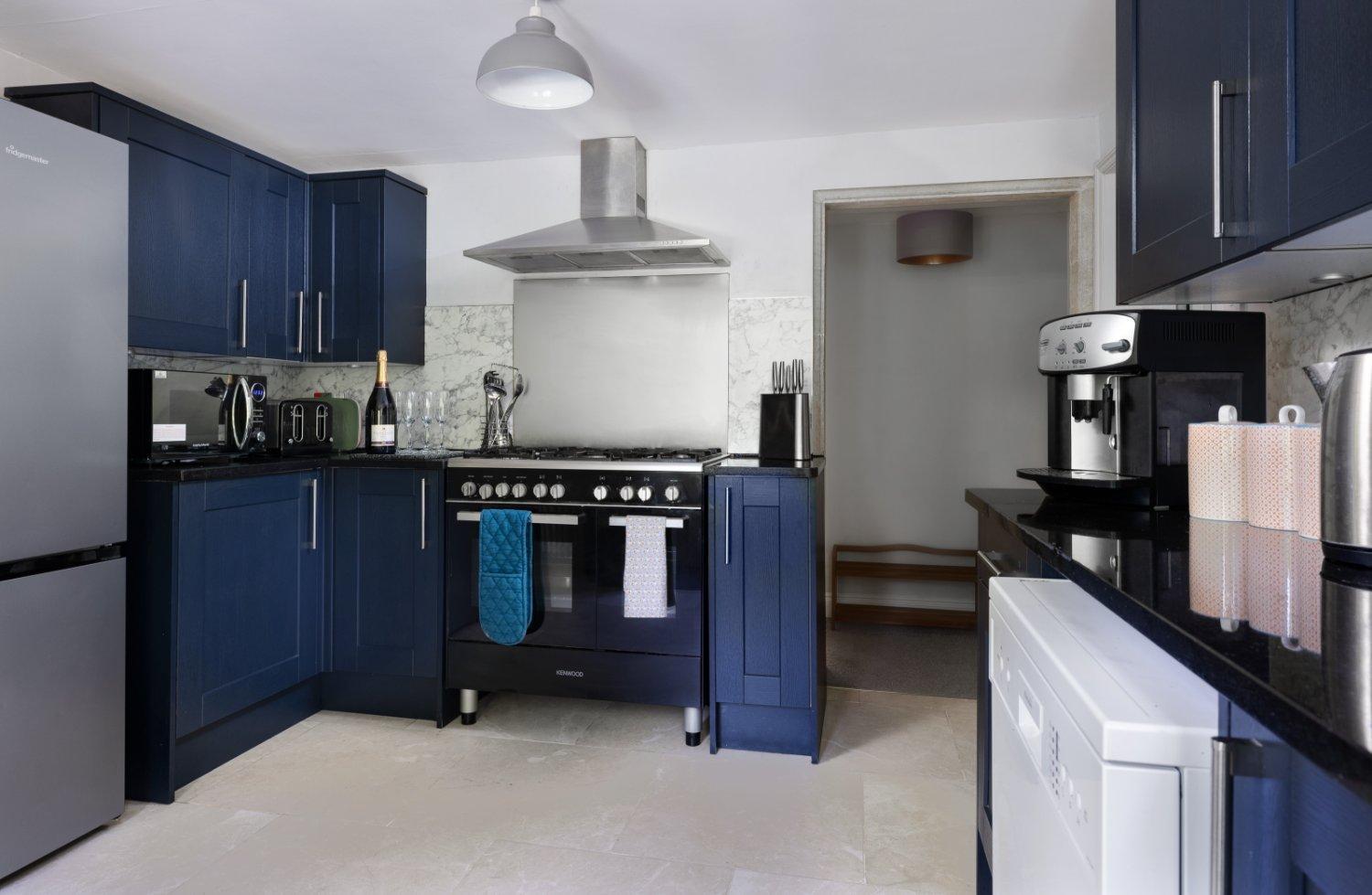 The School Rooms Estate Beautiful, Georgian Apartments With Private Heated Pool And Hot Tub Wifi And Parking Near Bath 박스 외부 사진