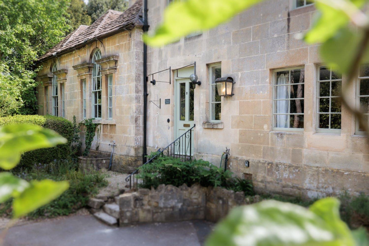 The School Rooms Estate Beautiful, Georgian Apartments With Private Heated Pool And Hot Tub Wifi And Parking Near Bath 박스 외부 사진