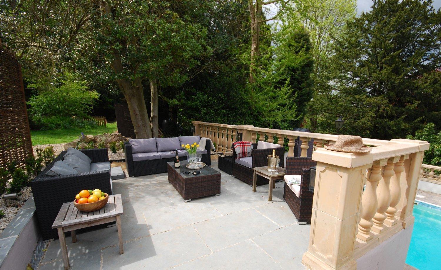 The School Rooms Estate Beautiful, Georgian Apartments With Private Heated Pool And Hot Tub Wifi And Parking Near Bath 박스 외부 사진