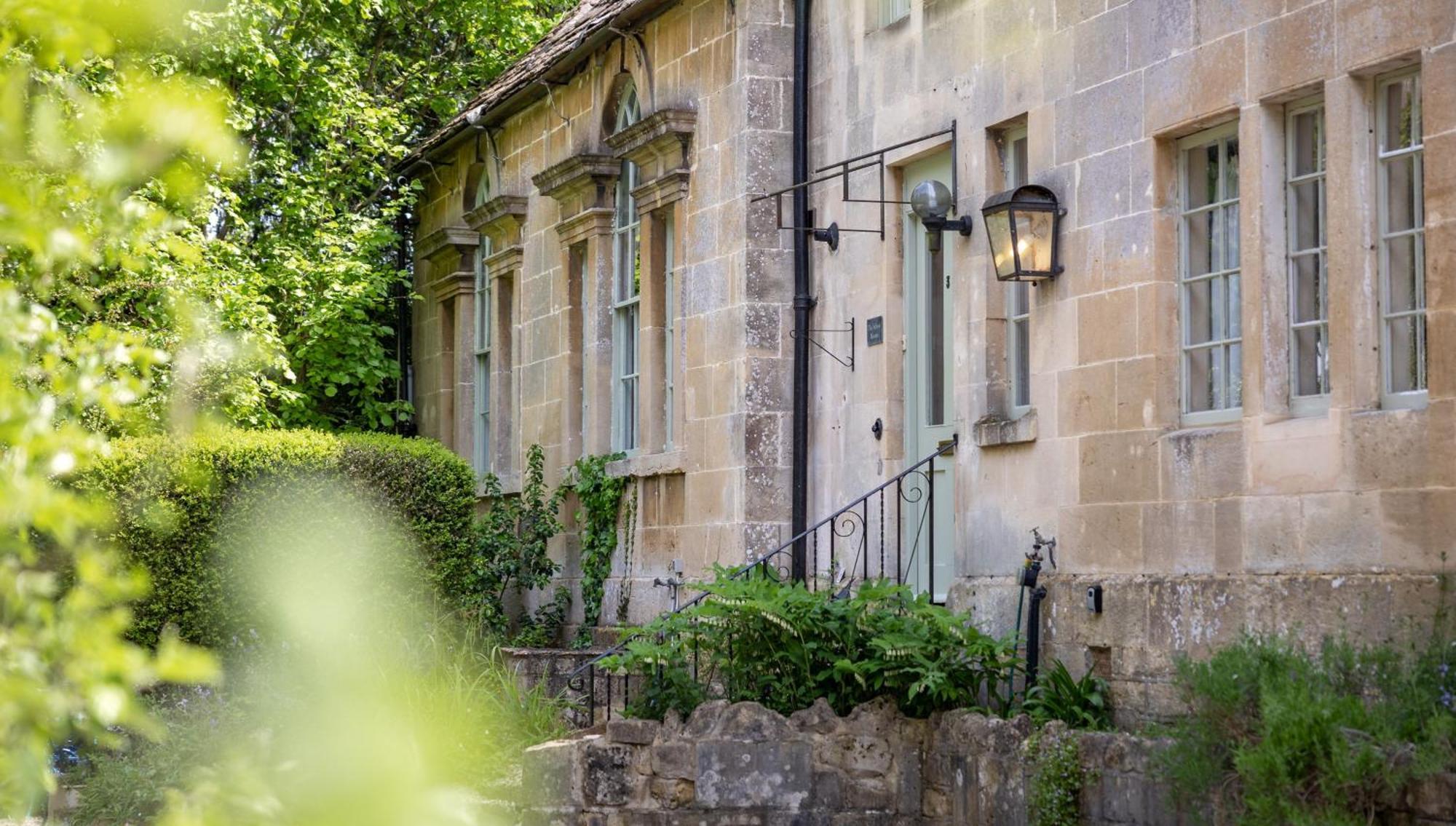 The School Rooms Estate Beautiful, Georgian Apartments With Private Heated Pool And Hot Tub Wifi And Parking Near Bath 박스 외부 사진